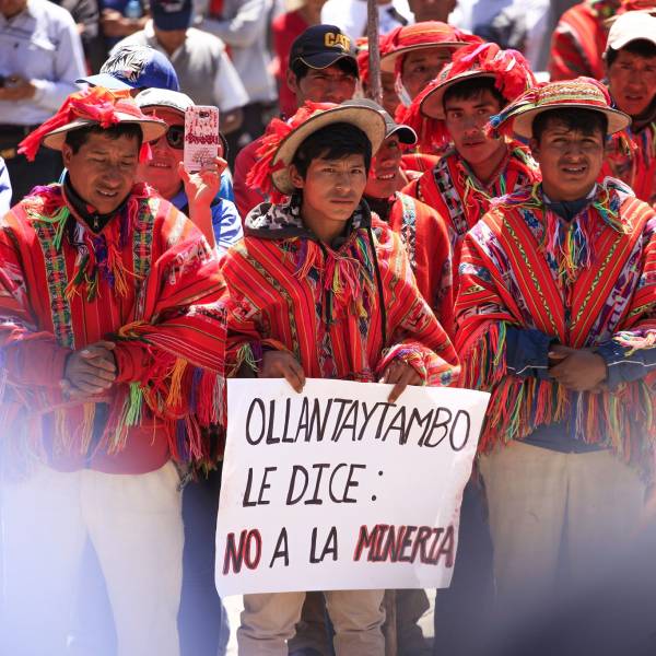 VIDA SÍ, MINA NO